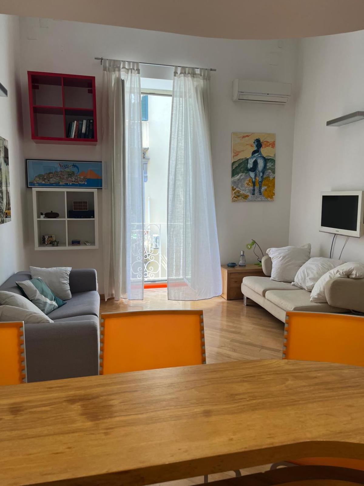 Napolina House - Chiaia